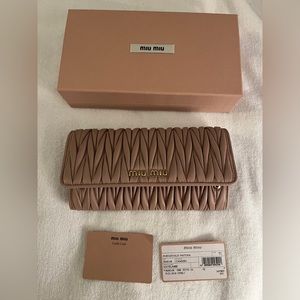 NWT MiuMiu wallet